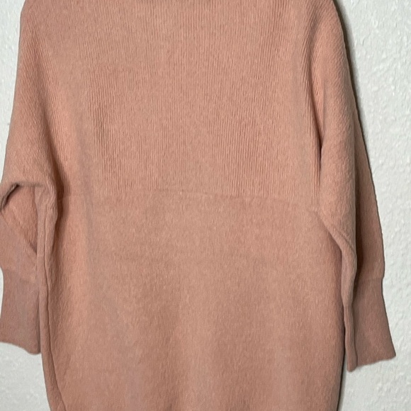 Black Tape Light Dusty Rose Sweater Sz Oversized Small - Picture 7 of 7